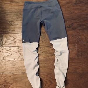 Alo tights SZ-M Great Cond. Retail 118.00